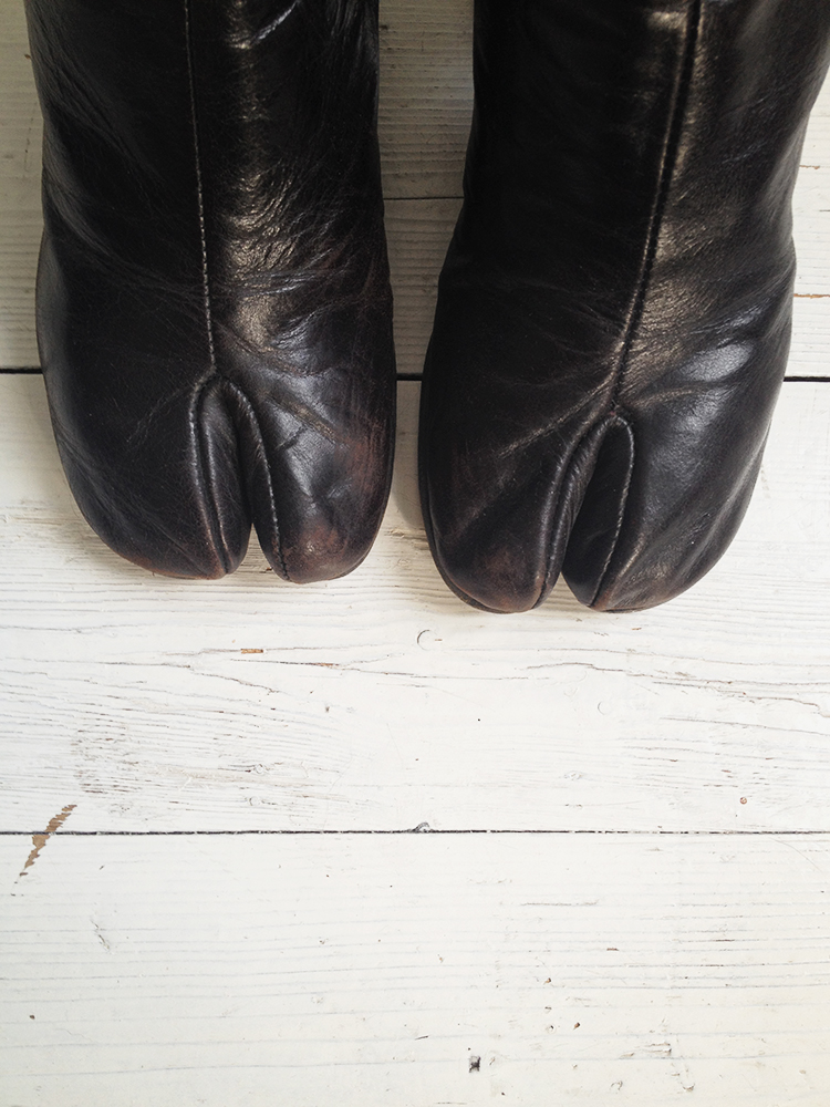 Maison Martin Margiela brown tabi boots — fall 1995 (39 Maison Martin Margiela brown tabi boots — fall 1995 (39