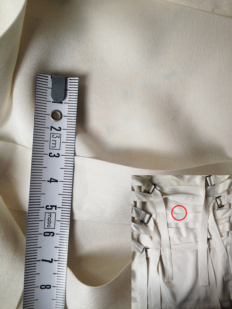 ANN DEMEULEMEESTER ホワイトベスト 34 Asymmetric Cotton Shirt by Ann Demeulemeester- La Garçonne