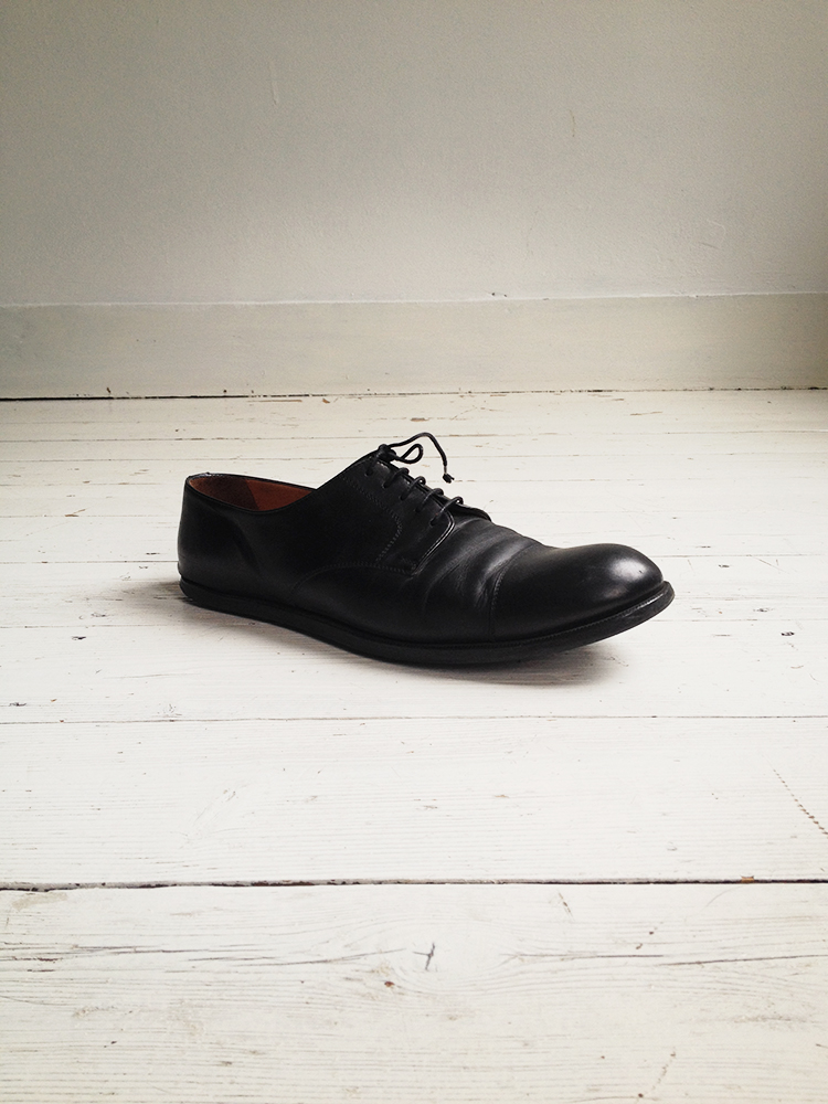 Maison Martin Margiela black heel-less oxfords (40) — spring 2000