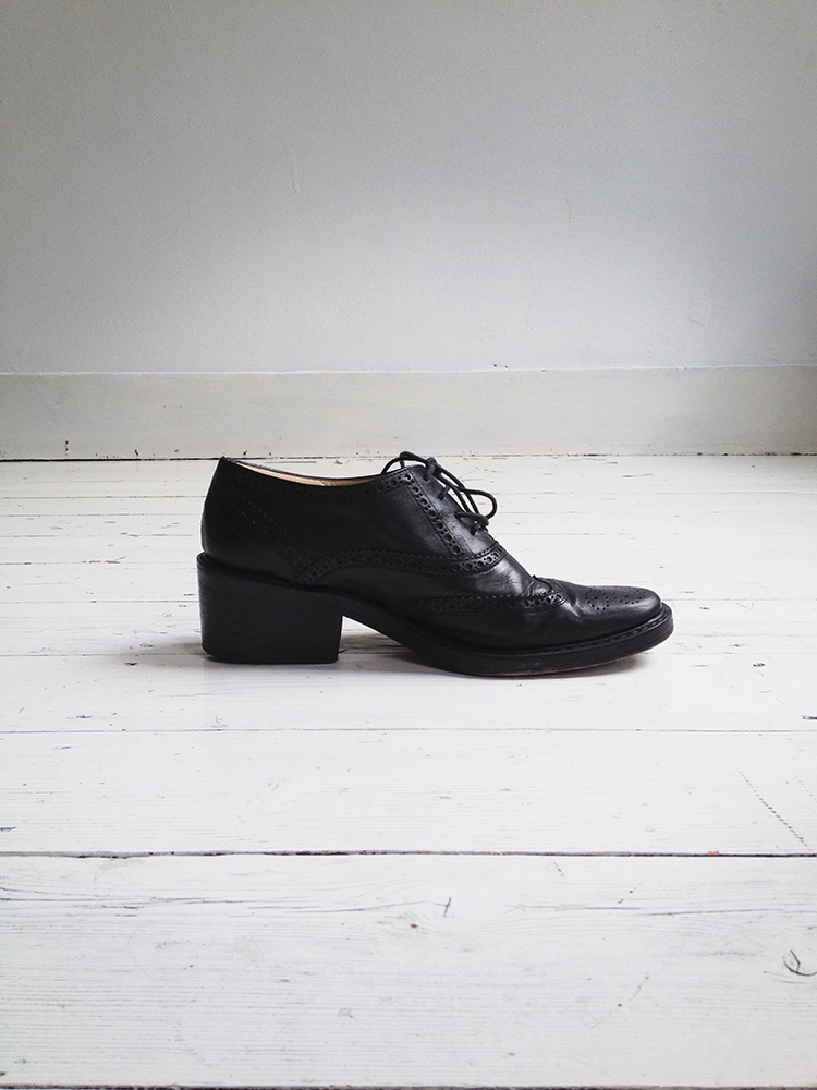 90's 本人期 ANN DEMEULEMEESTER Ann Demeulemeester black brogues (40) — 90S - VANIITAS