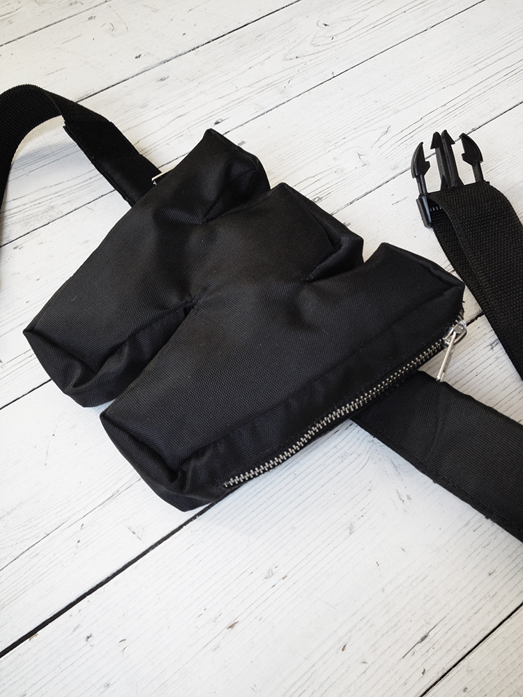 WALTER VAN BEIRENDONCK ボディーバッグ ブラック Walter Van Beirendonck dark blue 'W' fanny pack — fall 2010