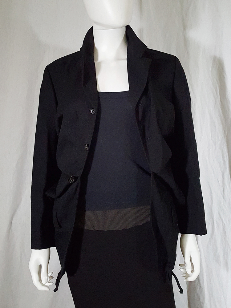 Comme des Garçons black blazer with gathered waist — fall