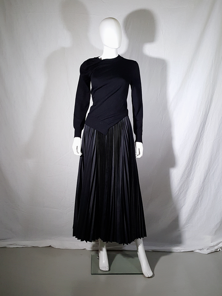 Junya Watanabe black twisted jumper — fall 2007 - VANIITAS Junya Watanabe black twisted jumper — fall 2007 - VANIITAS