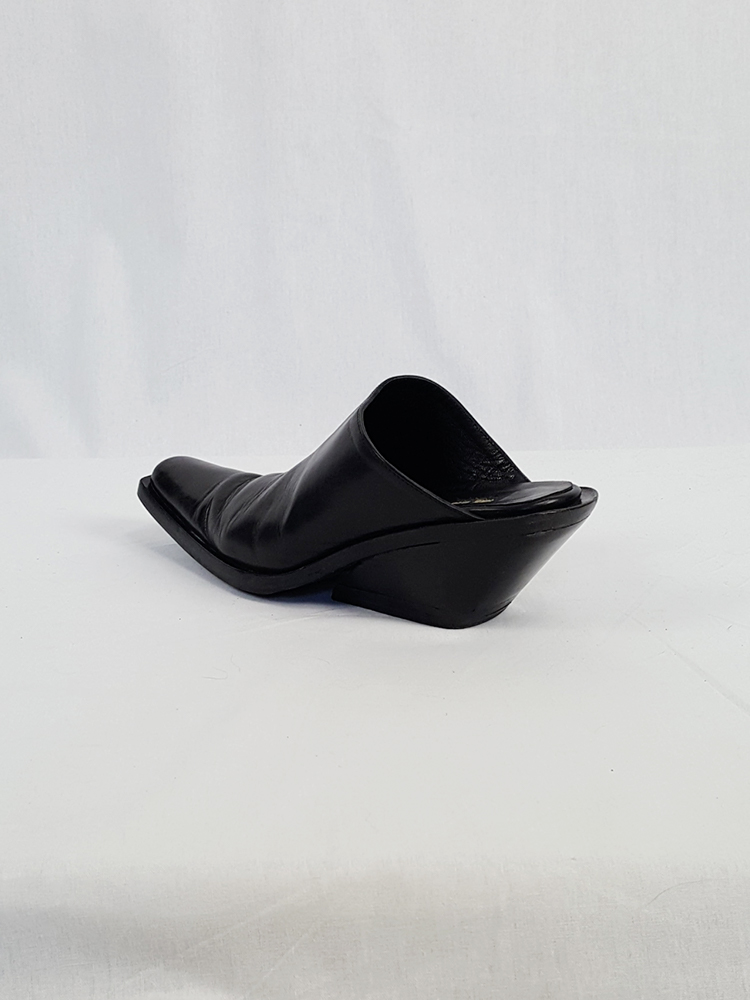 フラットシューズ Ann Demeulemeester 'Barb' Mules Ann Demeulemeester Barb Flat Mules - ShopStyle
