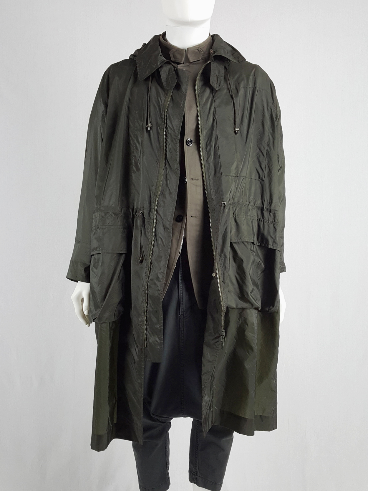 Issey Miyake Windcoat green foldable parka with multiple pockets 
