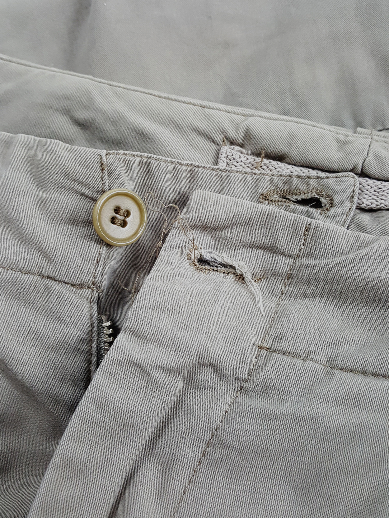 Helmut Lang beige trousers with velcro strap and elastic Helmut Lang beige trousers with velcro strap and elastic