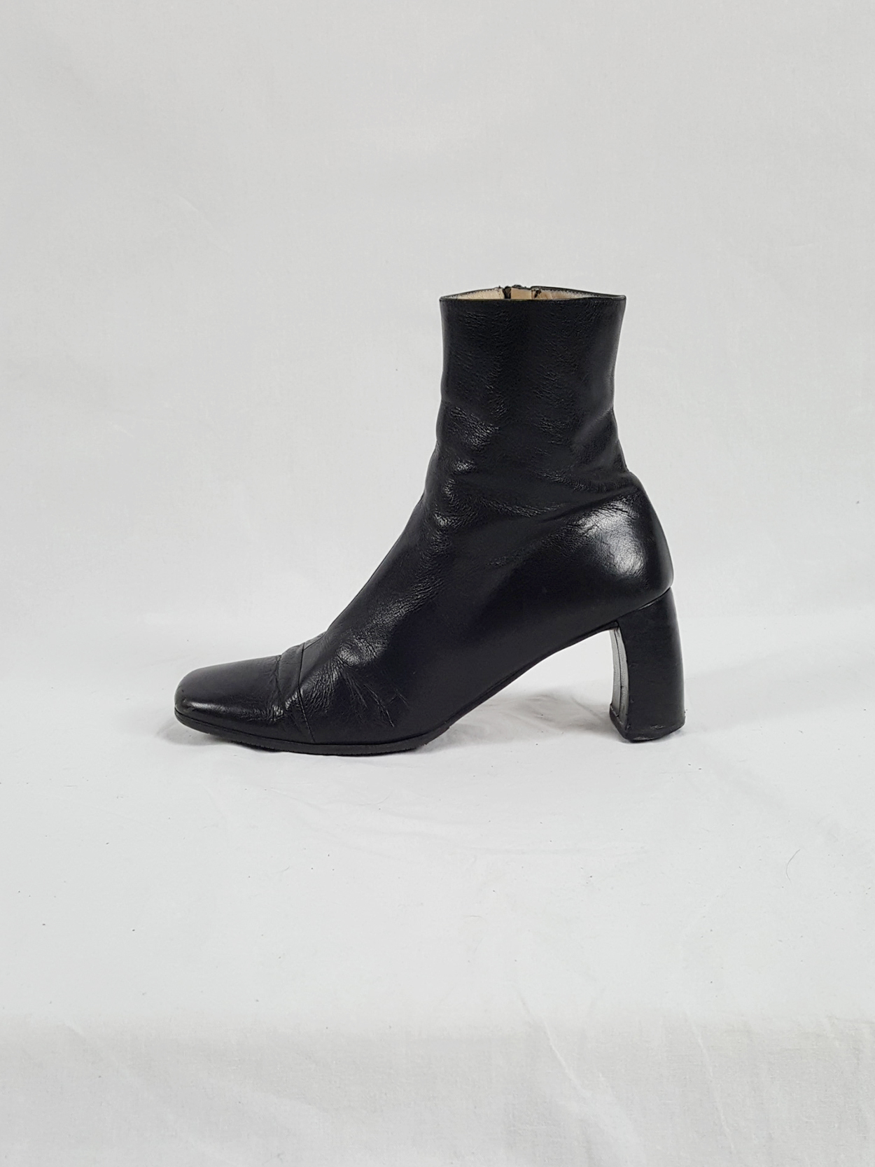 Ann Demeulemeester black ankle boots with banana heel (39 Ann Demeulemeester black ankle boots with banana heel (39