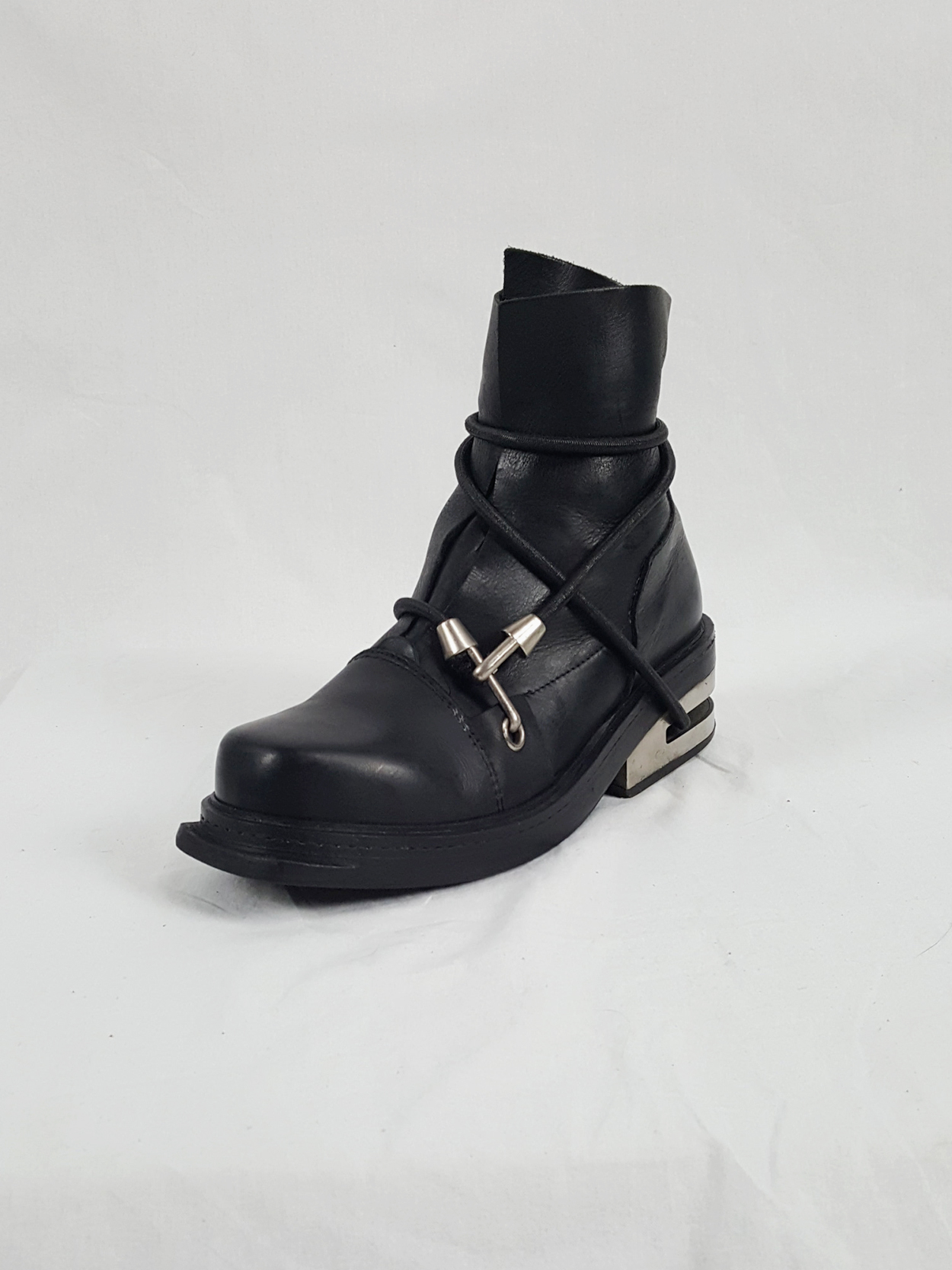 Dirk Bikkembergs black mountaineering boots with black and blue