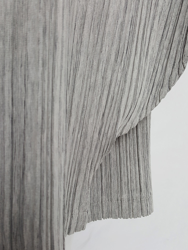 Issey Miyake Pleats Please grey pleated circular skirt Issey Miyake Pleats Please grey pleated circular skirt