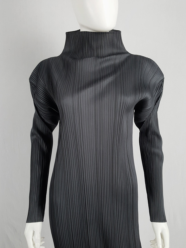 スーツ・フォーマル・ドレス PLEATS PLEASE ISSEY MIYAKE PLEATS PLEASE Issey Miyake - Pleated Long Sleeved Dress in