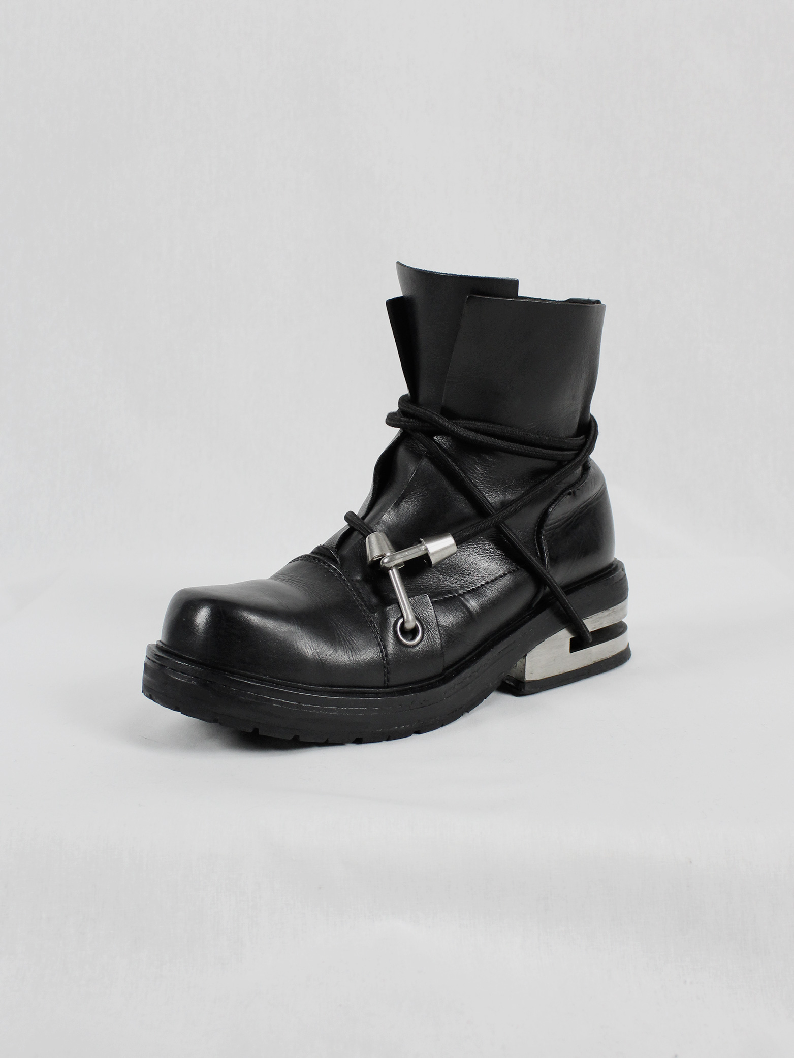 靴 Dirkbikkembergs Dirk Bikkembergs black boots with black elastic and metal