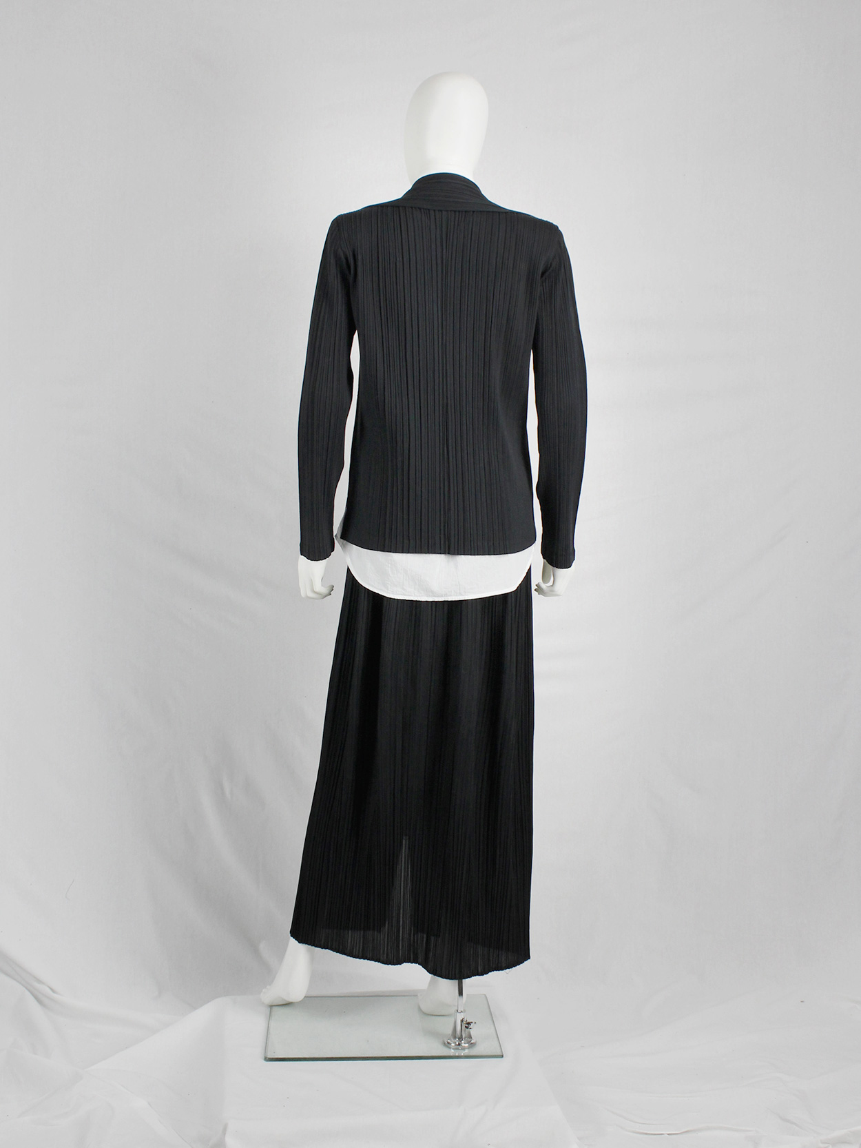 Issey Miyake Pleats Please black pleated cardigan with lapels and 