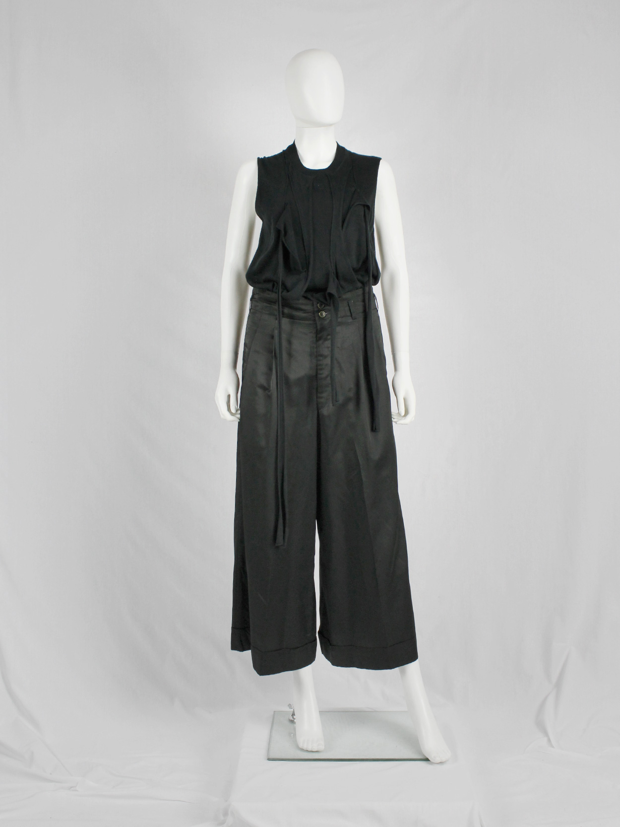 【VETEMENTS】ブラック No Posts クロップド ボクシー フーディ VETEMENTS DEATH METAL クロップドボクシーフーディ - Black
