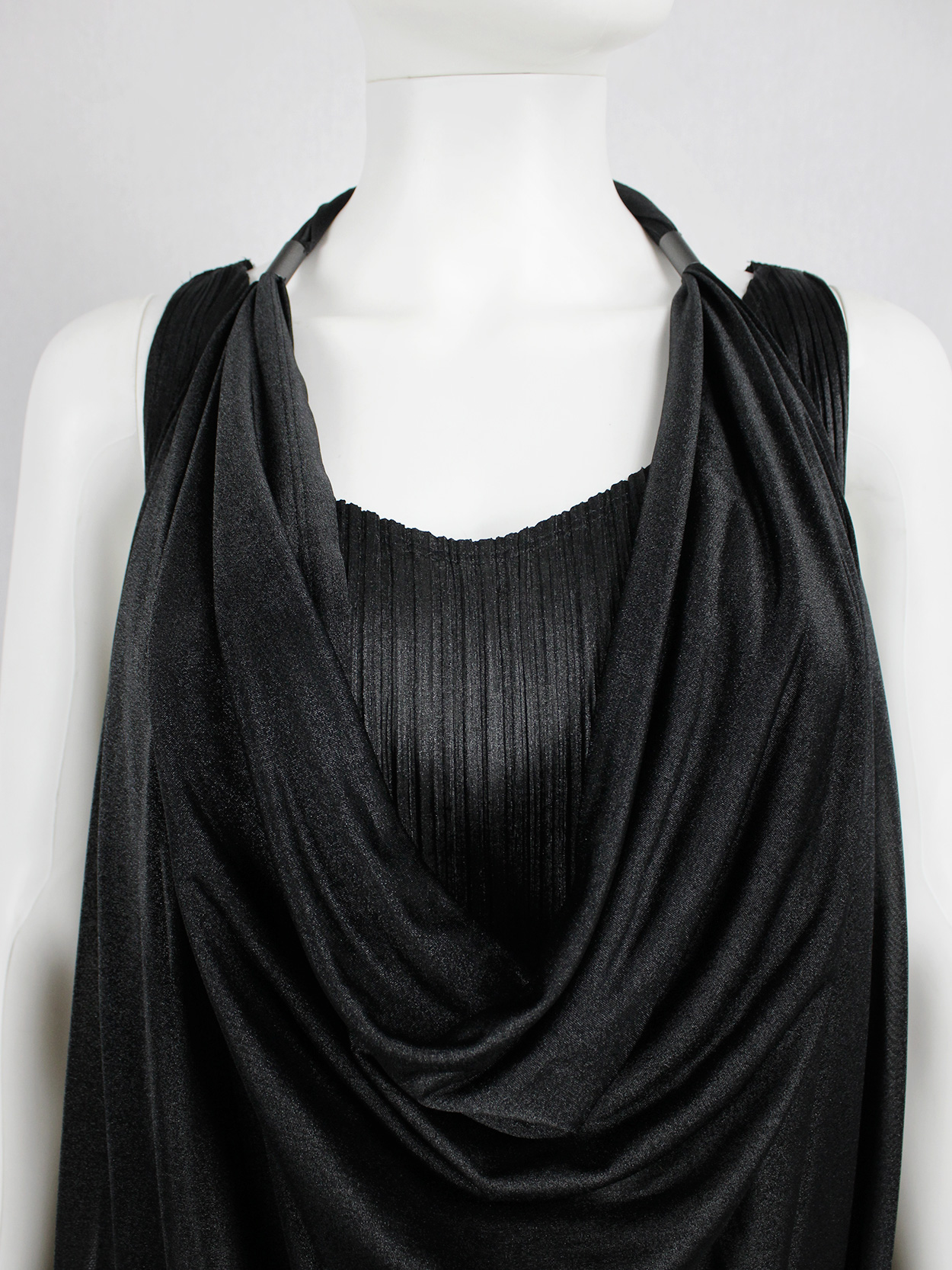 Issey Miyake Fête black double layered dress with fine pleats 