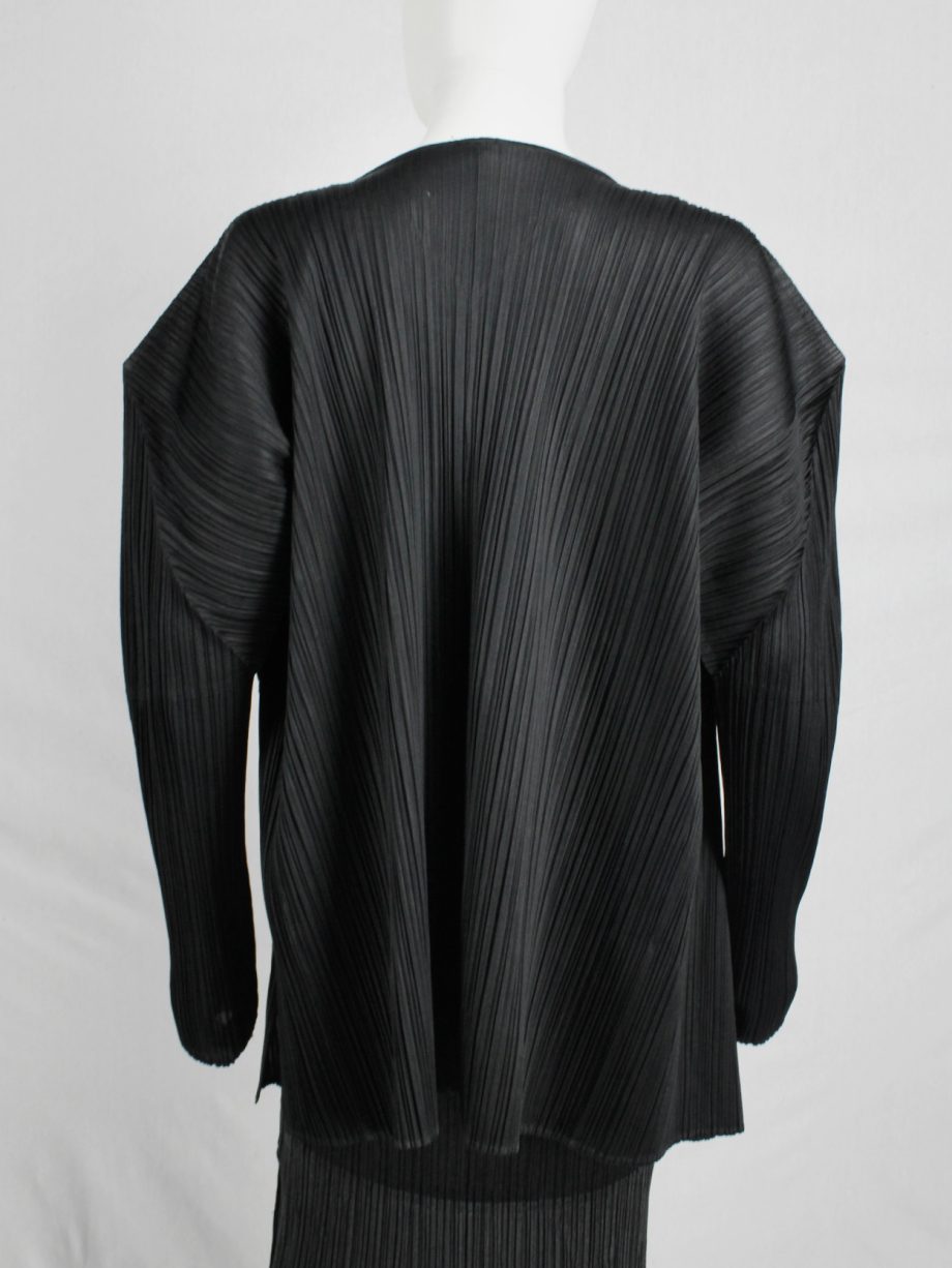 ISSEY MIYAKE PLEATS PLEASE カーディガン　黒 Pleats Please Issey Miyake Pleated open-front Cardigan
