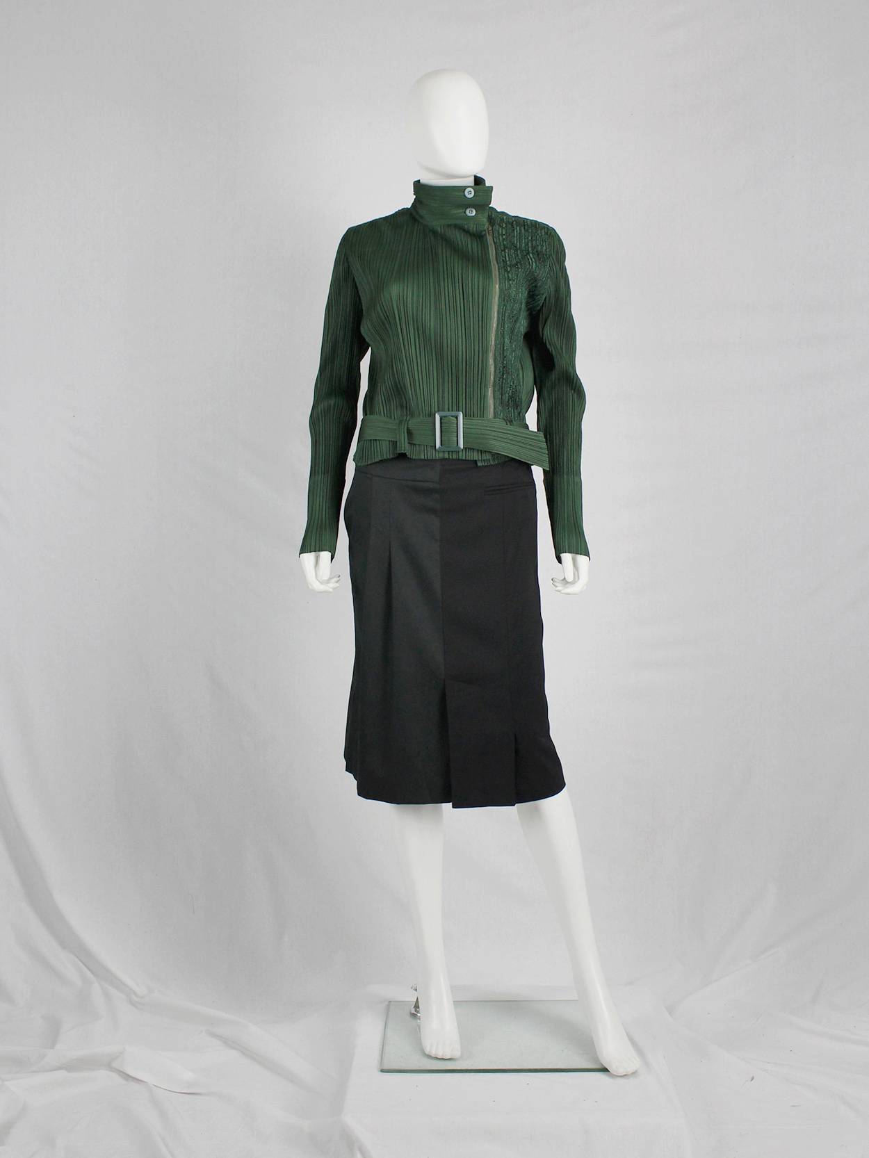 ISSEY MIYAKE PLEATS PLEASE ベロア ジャケット ISSEY MIYAKE PLEATS PLEASE ベロア ジャケット