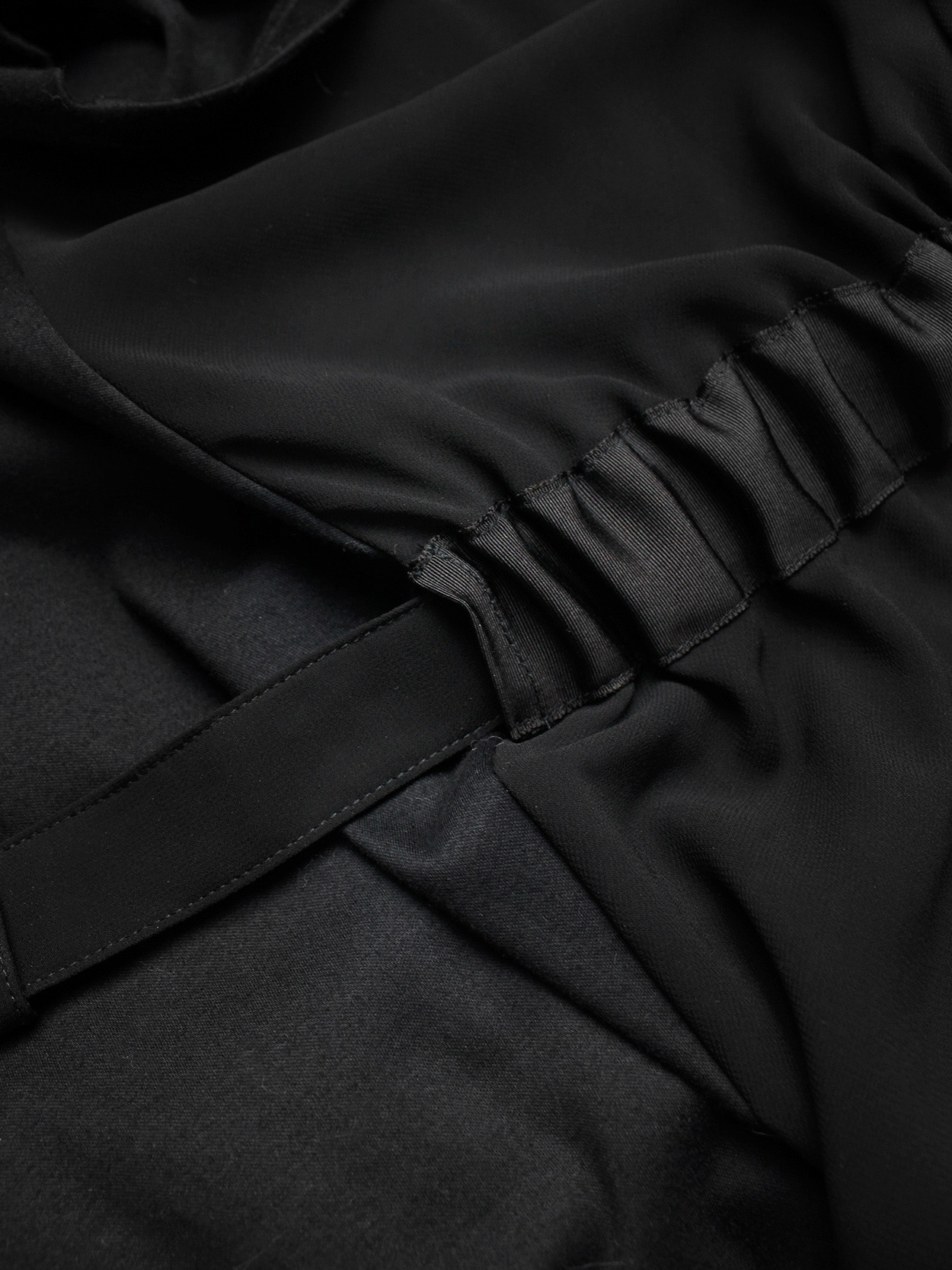 Noir Kei Ninomiya black gathered t-shirt with belt and sheer Noir Kei Ninomiya black gathered t-shirt with belt and sheer