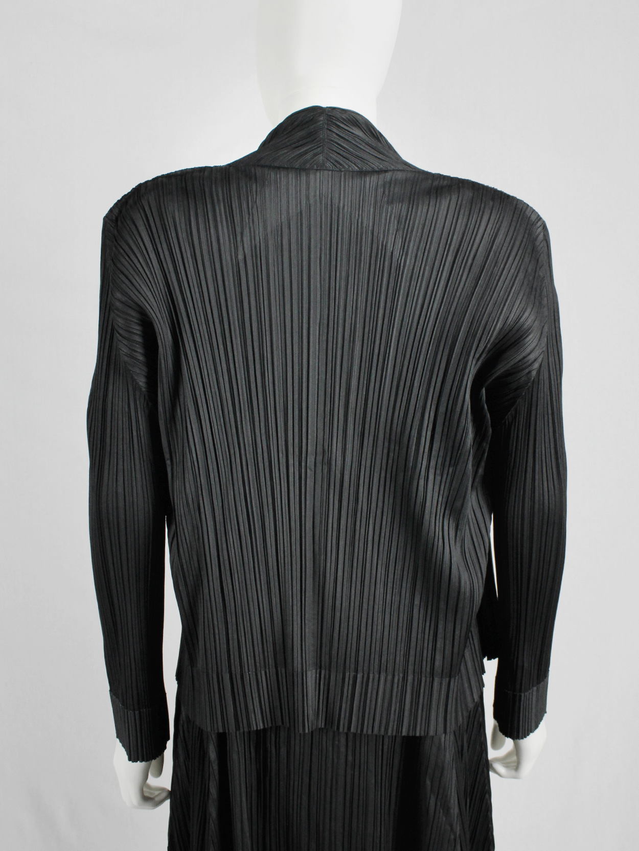 Issey Miyake Pleats Please black open cardigan with folded