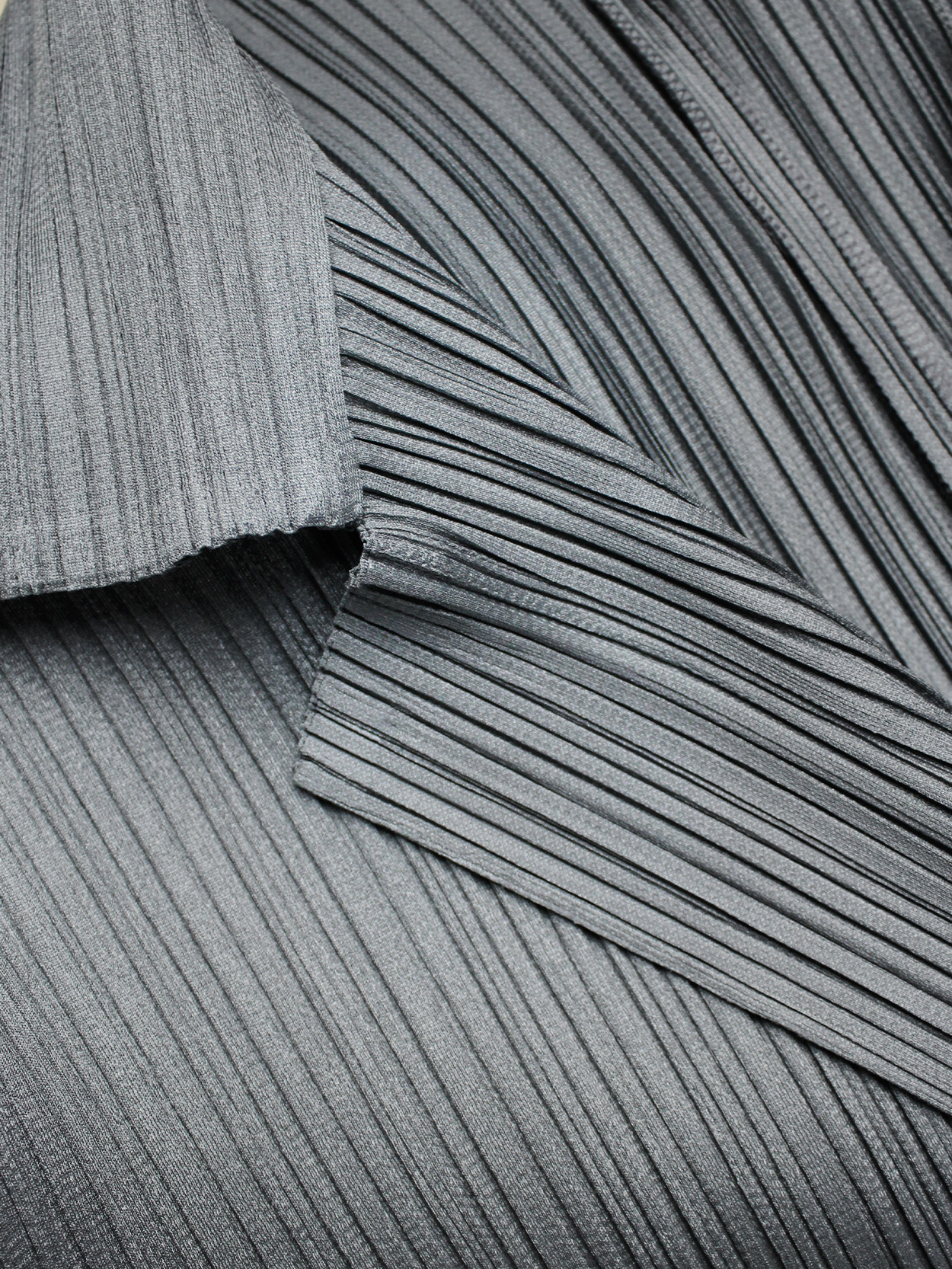 Issey Miyake Pleats Please grey button-up cardigan with