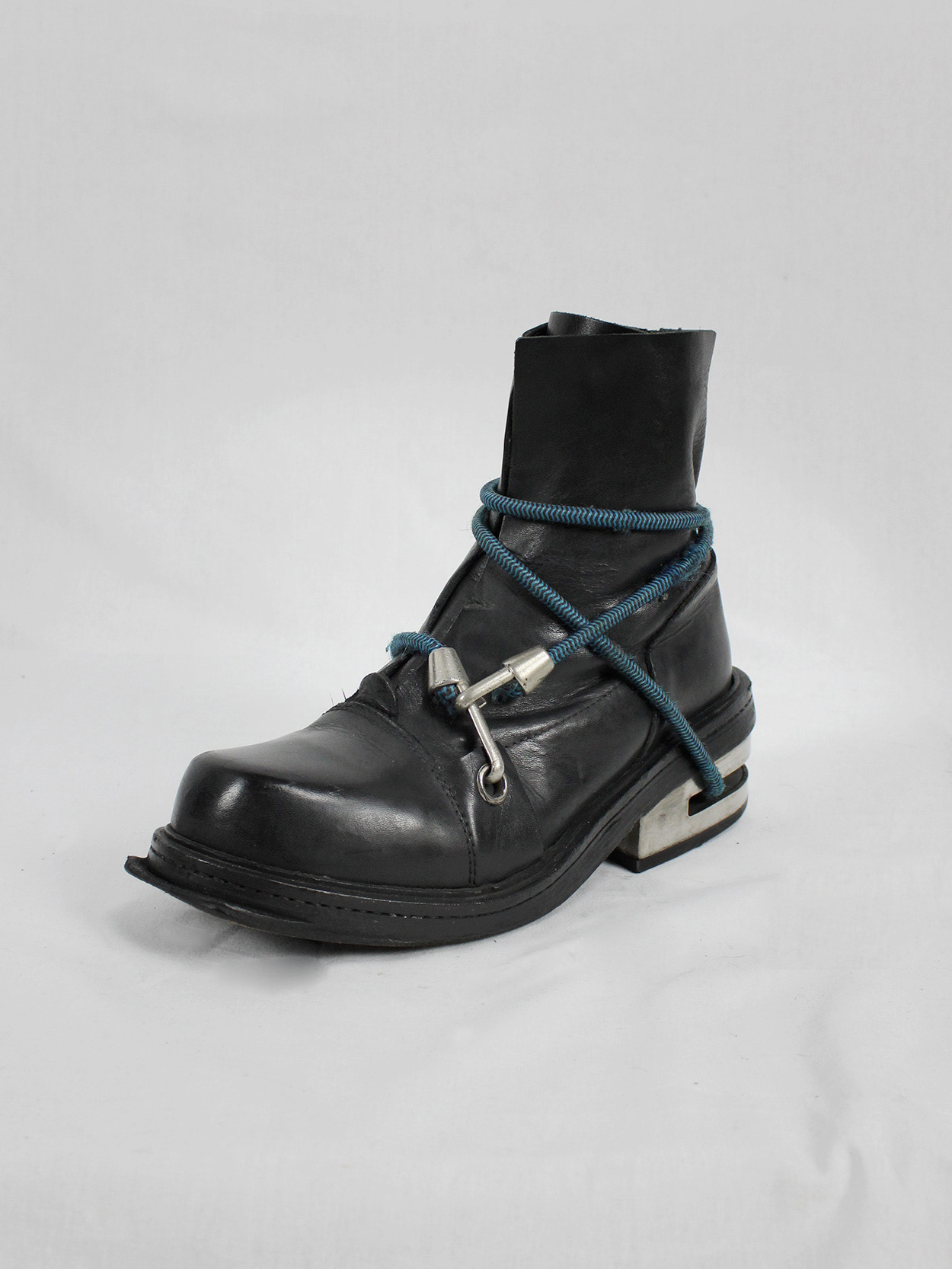 Dirk Bikkembergs black mountaineering boots with blue elastic (41