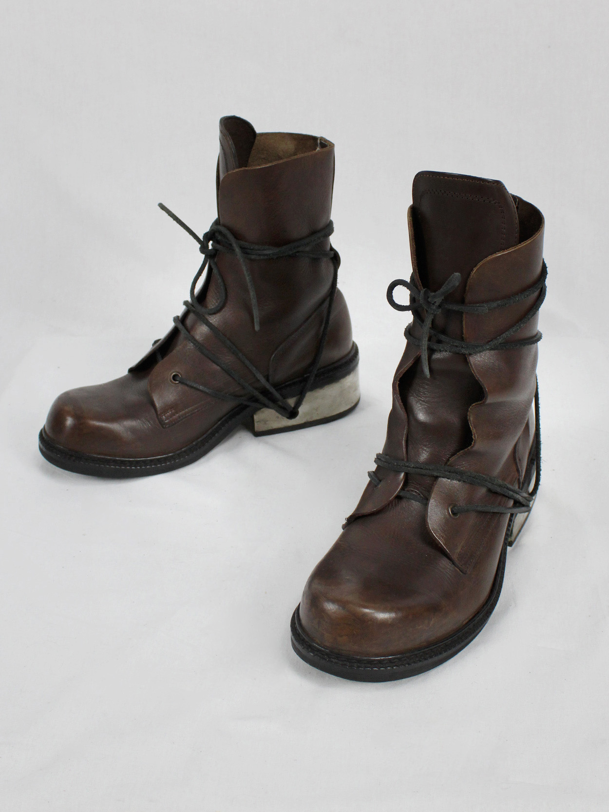 Dirk Bikkembergs brown tall boots with laces through the Dirk Bikkembergs brown tall boots with laces through the