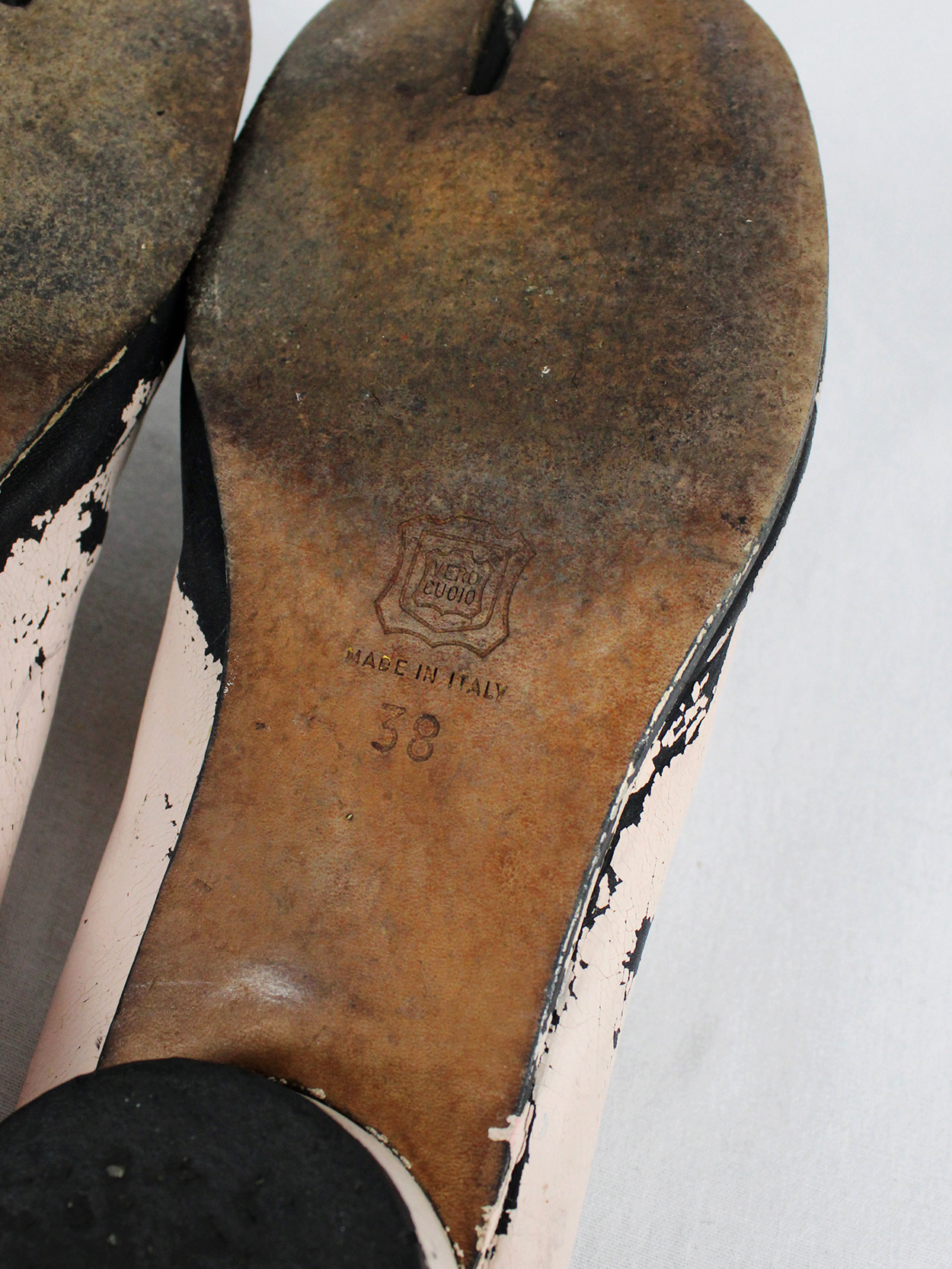 Maison Martin Margiela black tabi slippers painted in light Maison Martin Margiela black tabi slippers painted in light
