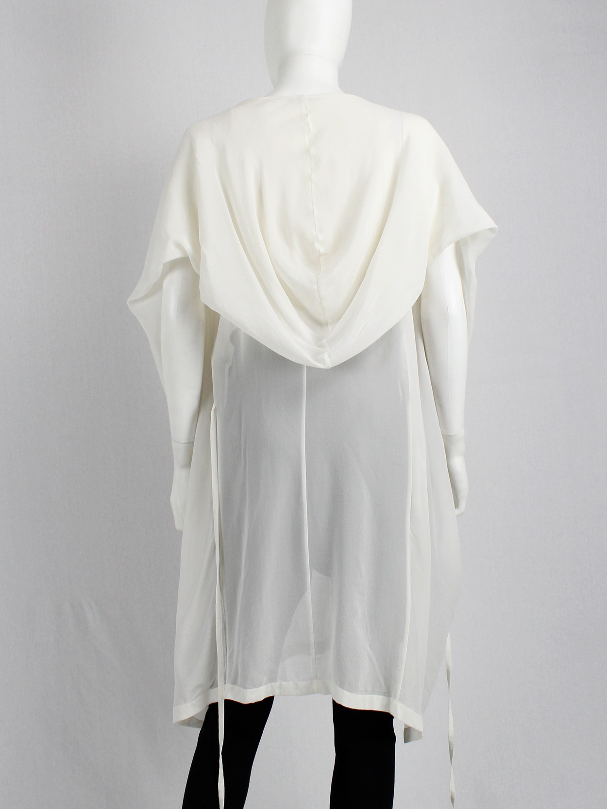 ANN DEMEULEMEESTER チュニック Ann Demeulemeester white sleeveless draped tunic with hood