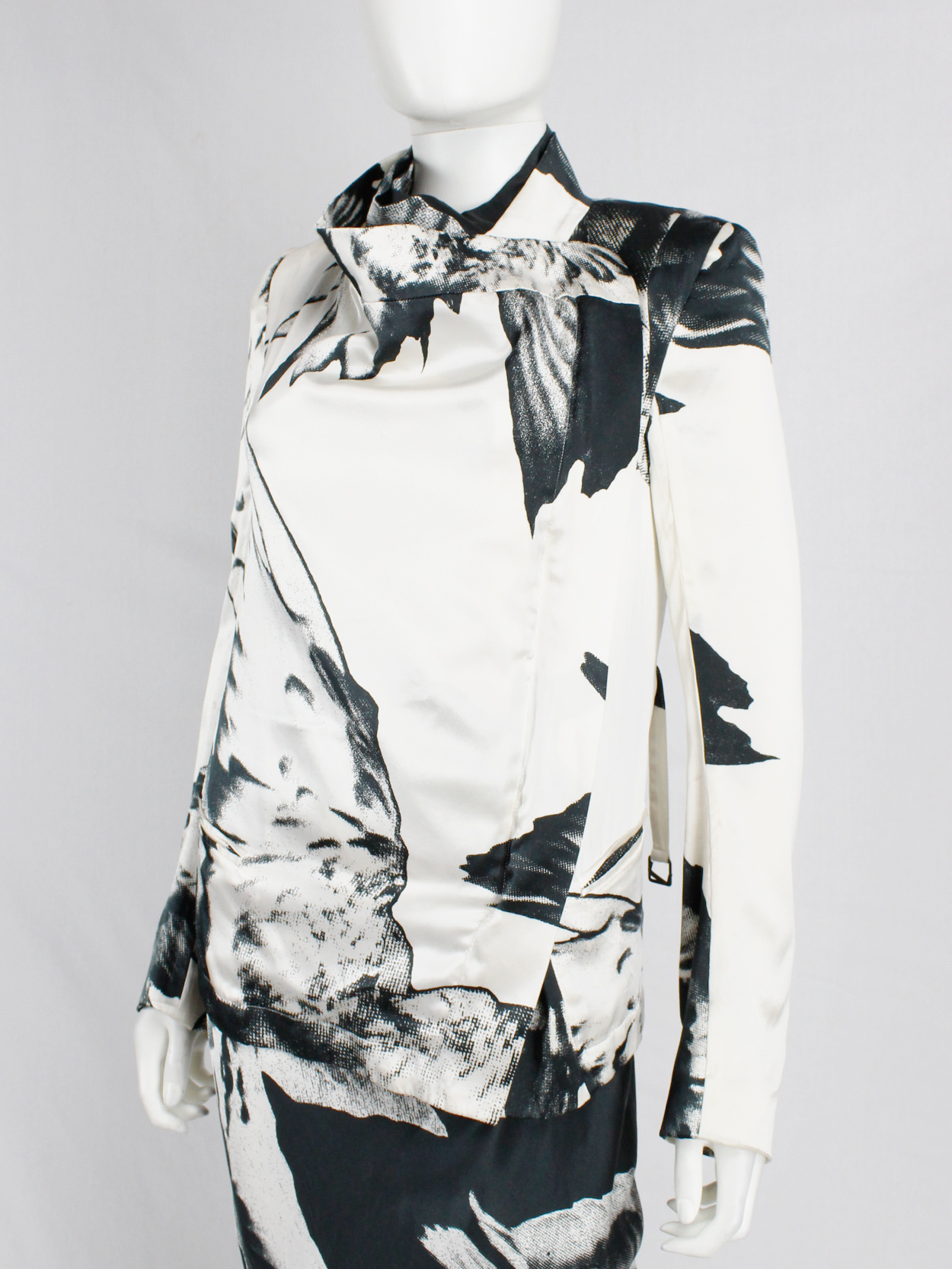 Ann Demeulemeester white asymmetric bird print jacket with inner 
