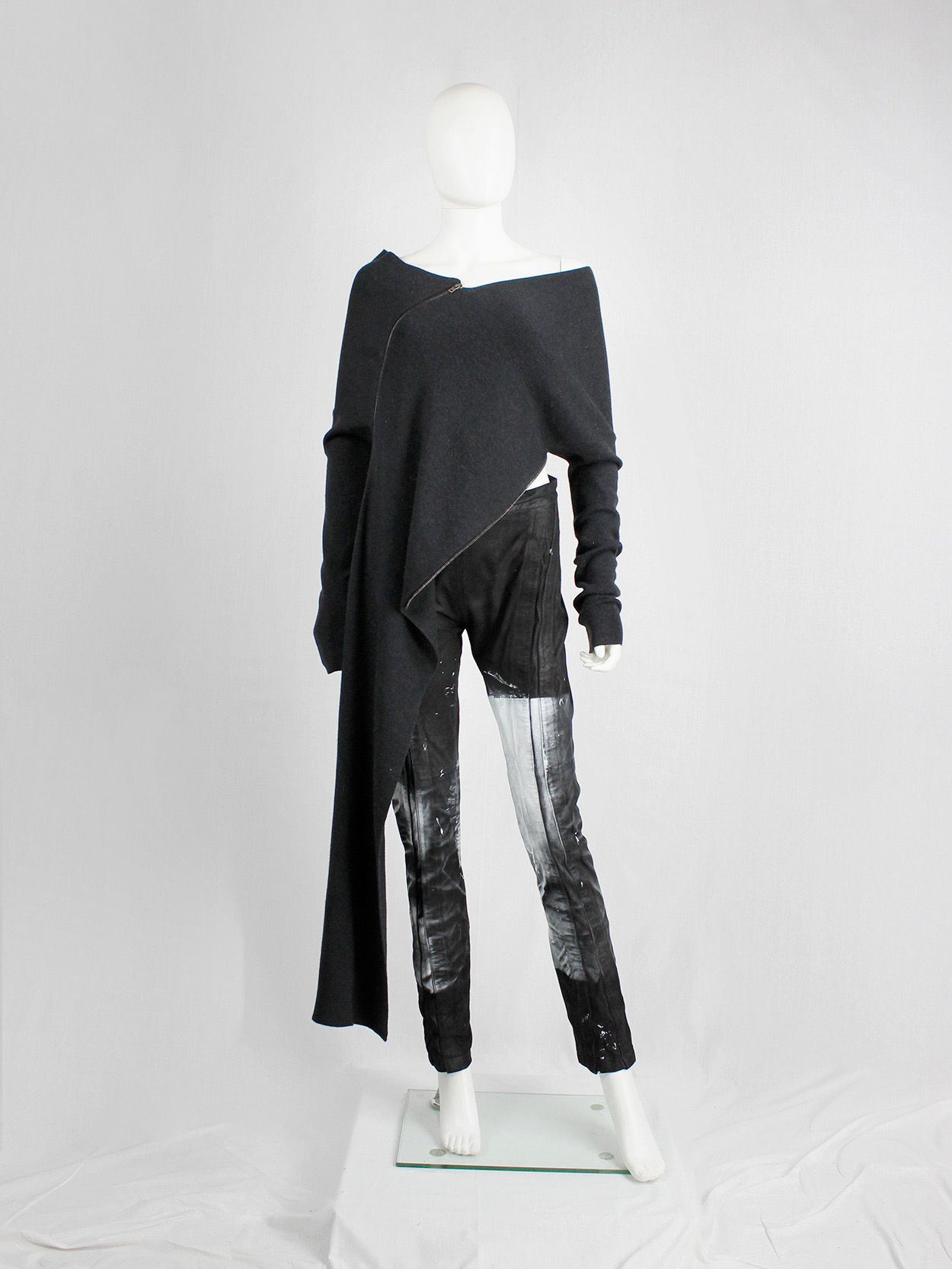 Maison Martin Margiela 1 dark grey jumper with spiralling