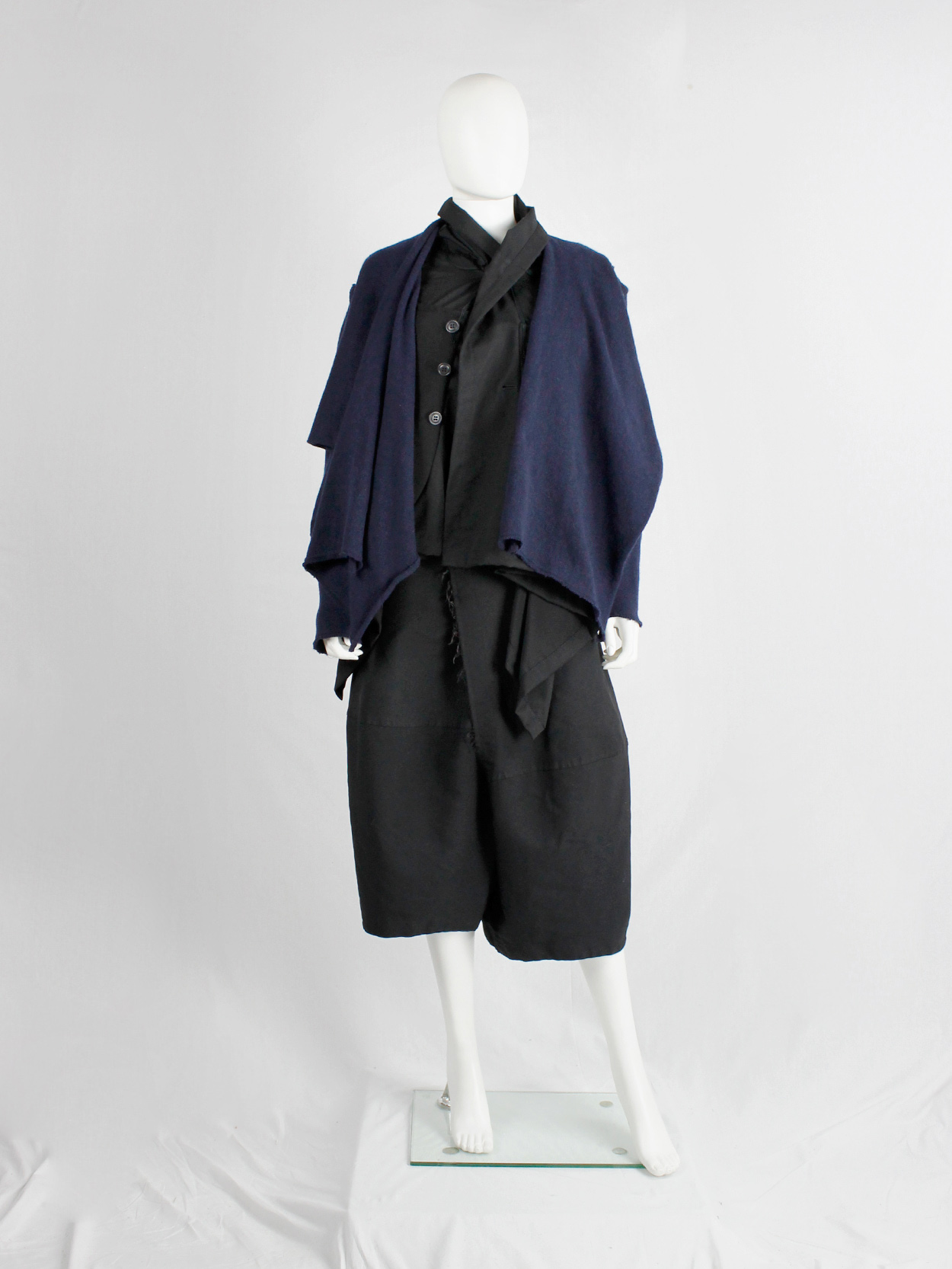 Comme des Garçons dark blue knit bolero with tied knot front Comme des Garçons dark blue knit bolero with tied knot front