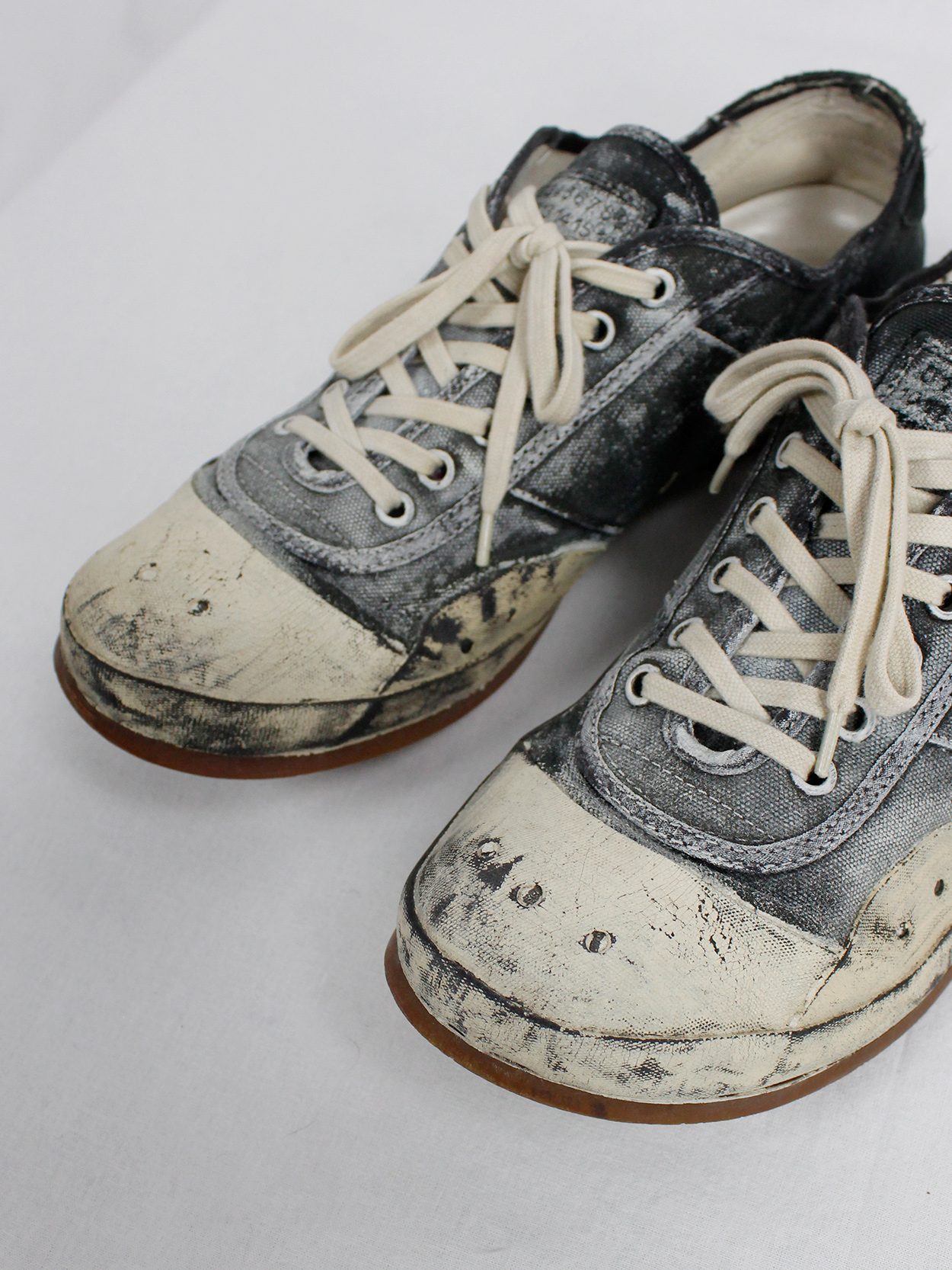 Maison Margiela x Canvas Lace Up Shoes LOVE TO DEATH SNEAKERS main image 4