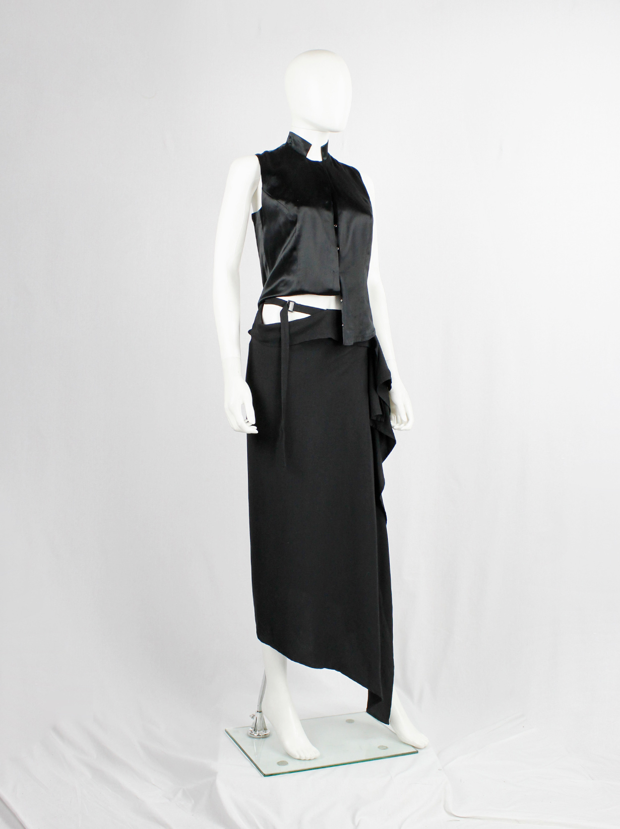 Ann-Demeulemeester-black-