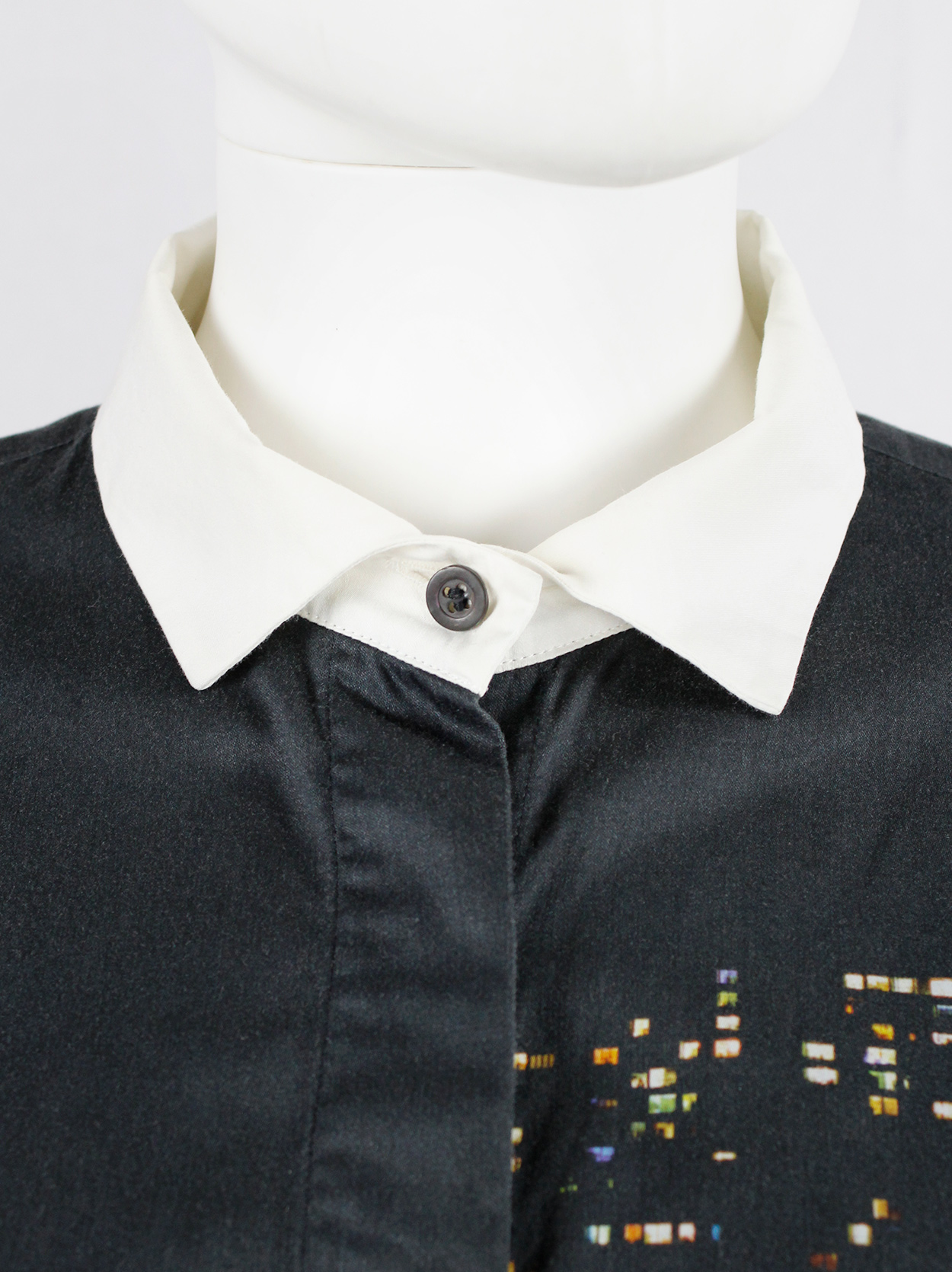 Dries Van Noten black shirt with white collar and night Dries Van Noten black shirt with white collar and night