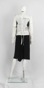 Ann Demeulemeester 変形ジャケット　ホワイト Ann Demeulemeester white buttoned fencing jacket with stitched