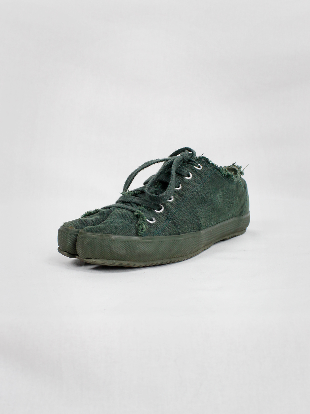 Maison Martin Margiela 6 moss green low-top tabi sneakers 
