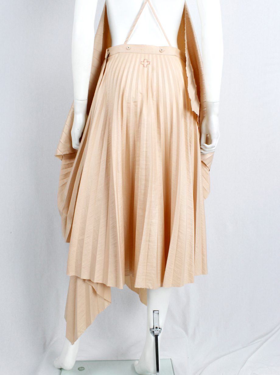 af Vandevorst salmon draped backless dress with accordeon pleats spring 2008 (14)