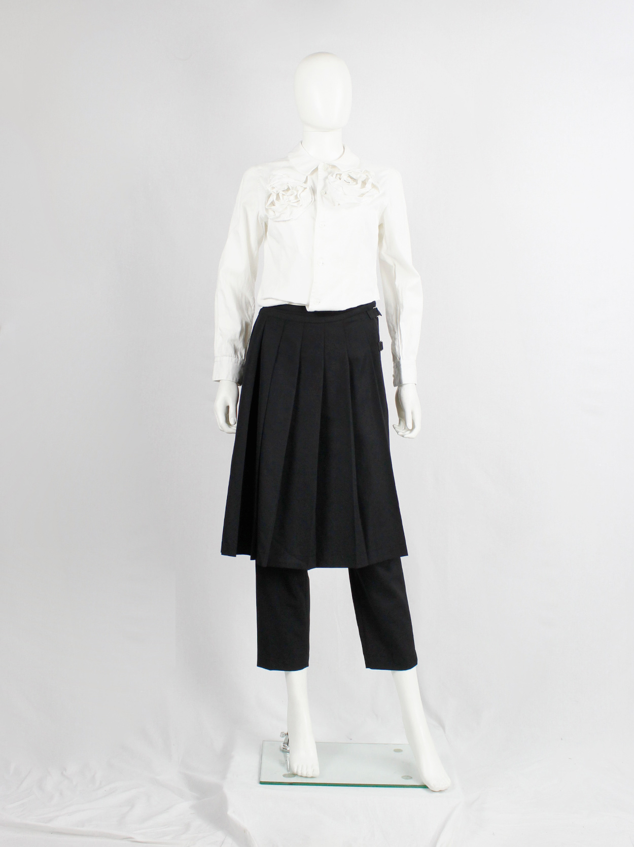 Comme des Garçons Robe de Chambre black trousers with pleated 