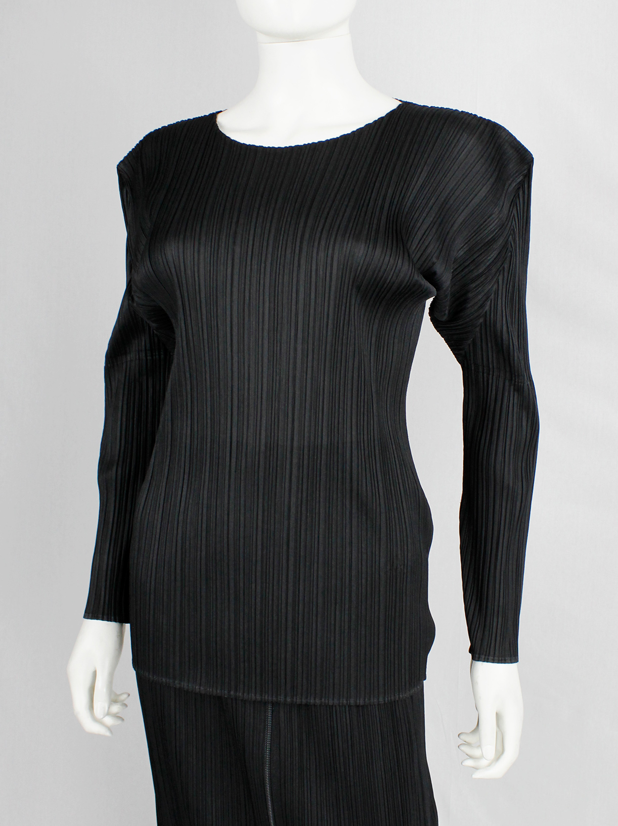 PLEATS PLEASE ISSEY MIYAKE ブラック美品　　最終値下げ PLEATS PLEASE Issey Miyake - Pleated Top in Black