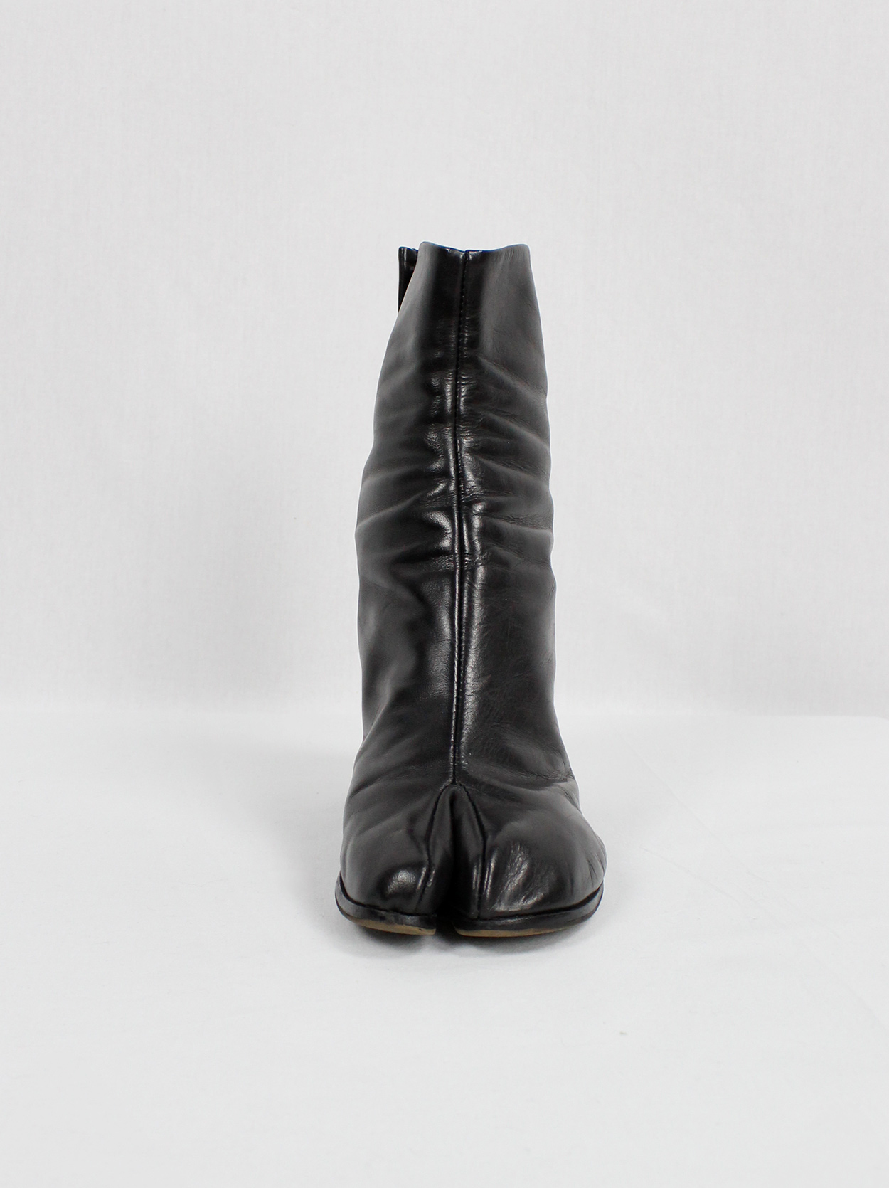 Maison Martin Margiela black tabi boots with cylinder heel (41 