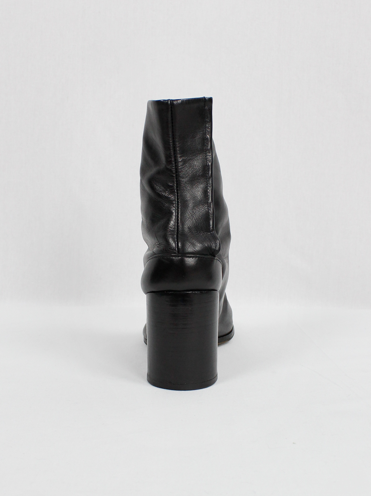 Maison Martin Margiela black tabi boots with cylinder heel Maison Martin Margiela black tabi boots with cylinder heel