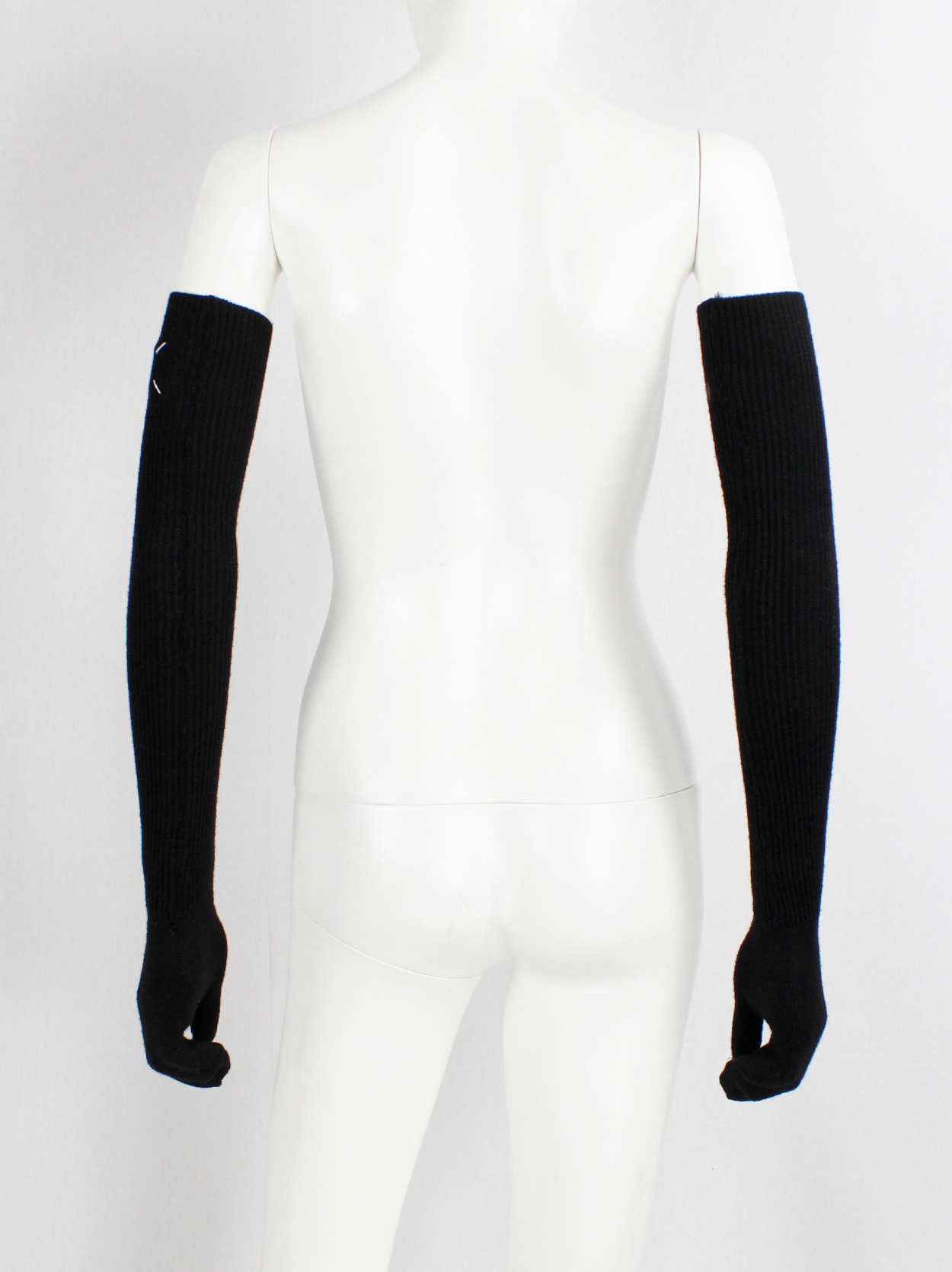 Maison Martin Margiela 1 black elbow-length tabi gloves Maison Martin Margiela 1 black elbow-length tabi gloves