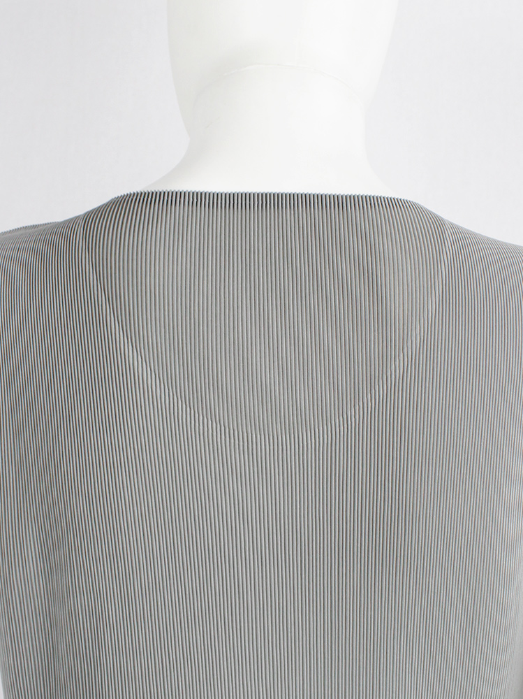 Issey Miyake Pleats Please grey pleated sleeveless top — mid