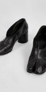 Maison Martin Margiela black tabi pumps with cylinder heel