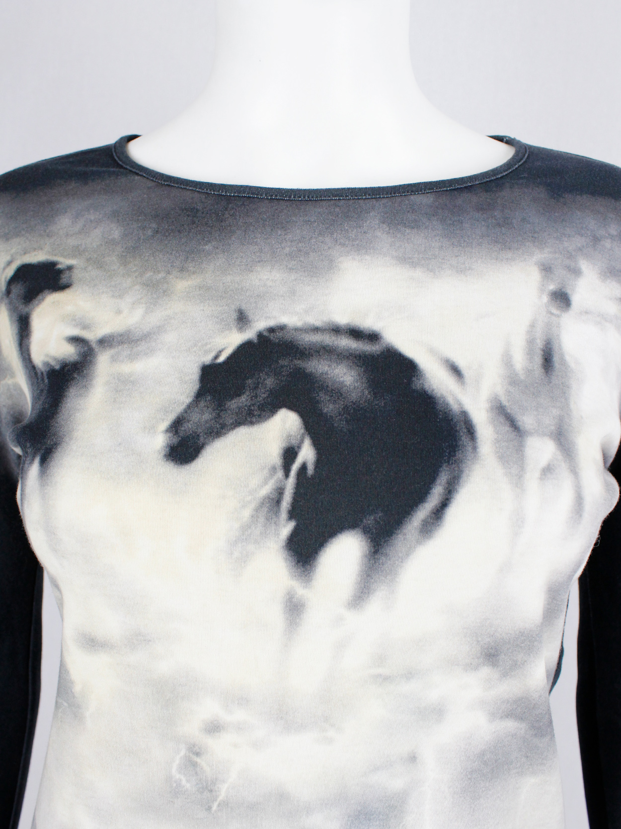 トップス Maison Martin Margiela Maison Margiela Martin Margiela Black Ribbed-knit Zip-front