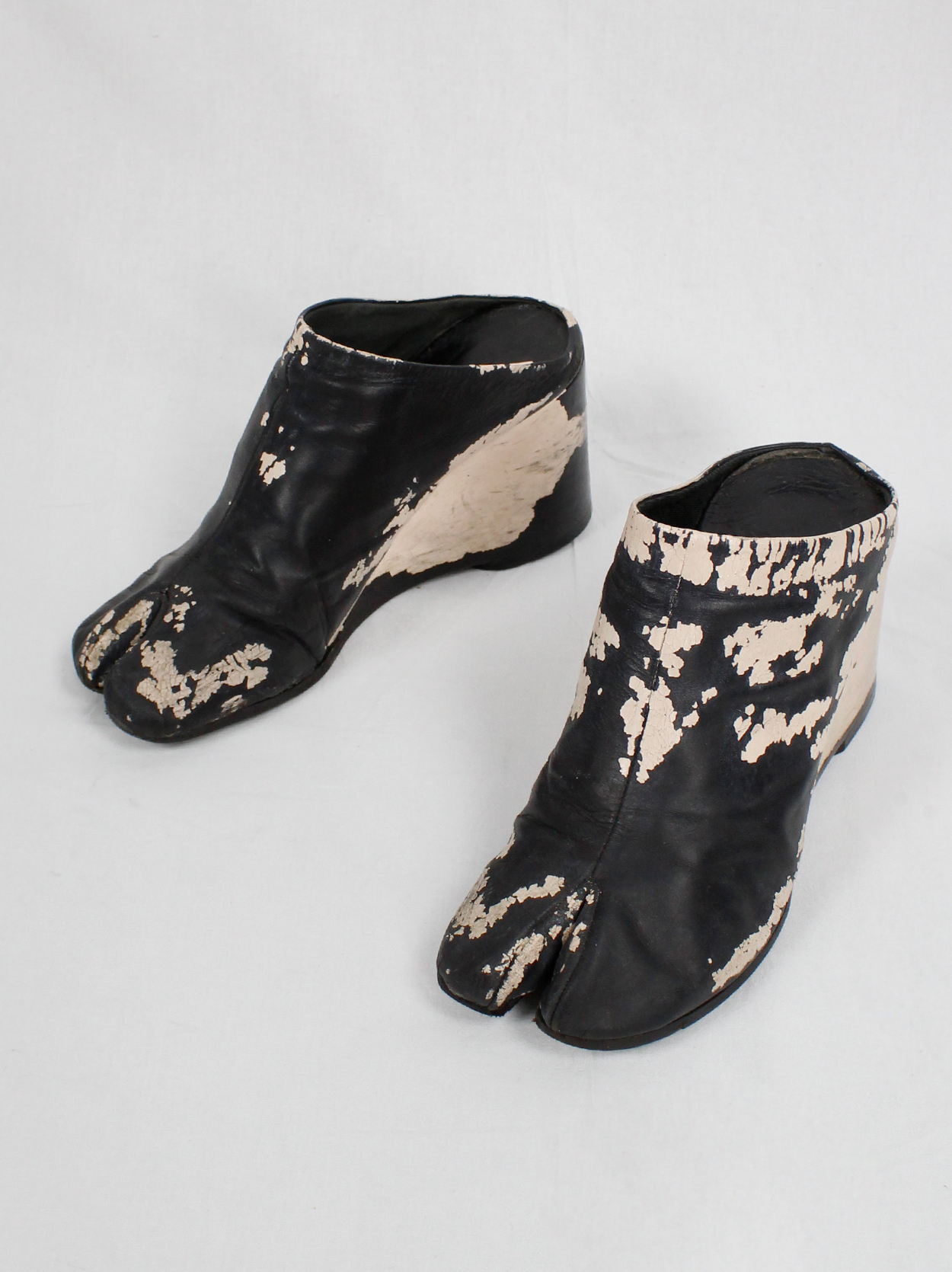 Maison Martin Margiela black tabi slip-on shoes painted light pink 
