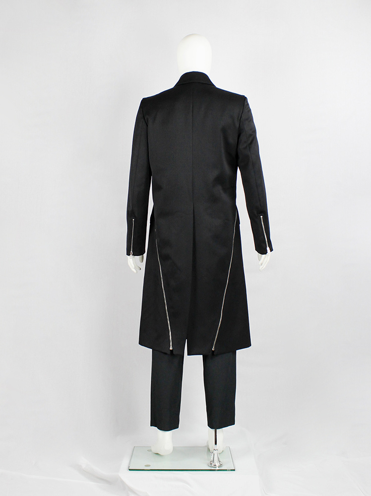 varet street back tuck coat ブラック Xavier Delcour black long coat with two silver zippers going