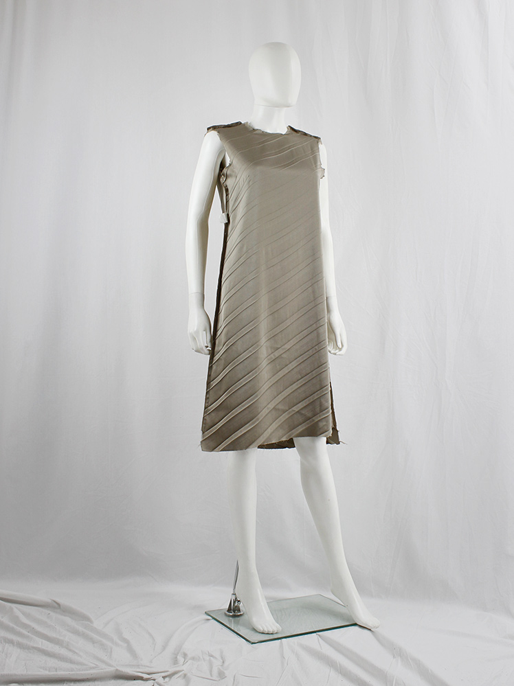 ワンピース MAISON MARGIELA Woman Dress Grey SI0CT0004S52583 855 Maison Martin Margiela grey inside-out shift dress with