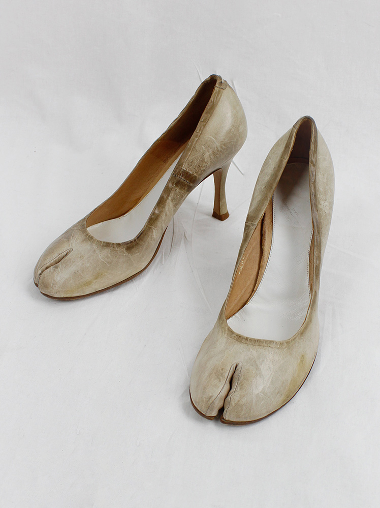 Maison Martin Margiela beige wrinkled tabi pumps with Maison Martin Margiela beige wrinkled tabi pumps with