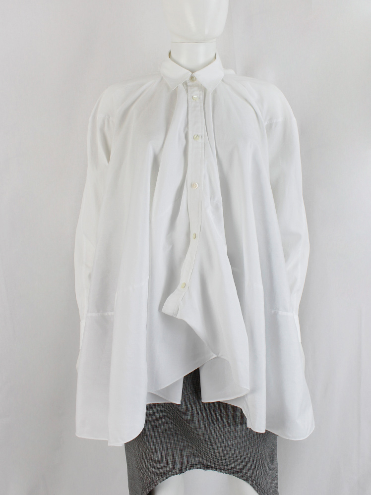 vintage Junya Watanabe white flared shirt with curved front buttonflap and tailed back (1)