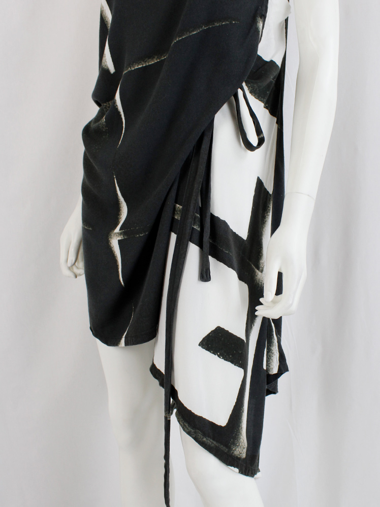 vintage Ann Demeulemeester black transformable dress with beige spraypainted print and belt straps spring 2011 (13)
